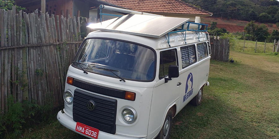 Painéis Solares sobre Motorhome - KombiHome